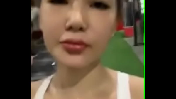 Cô Trang Live 2, Bikin Anget Makin Pengen Ngeliat Lebih Dalam.