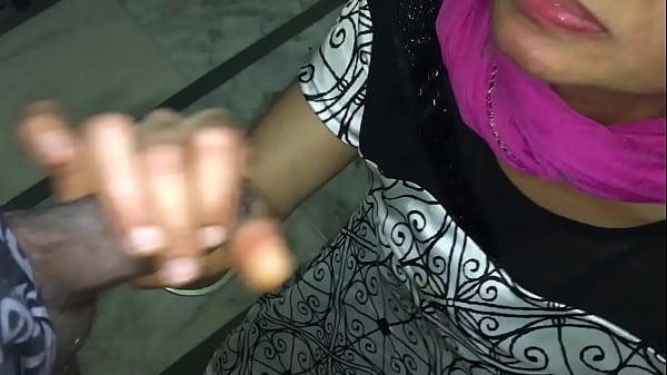 Crot Di Muka Bini Orang, Desi Lover Ngeces Nikmatin Habis-habisan Bhabhi Gujju.