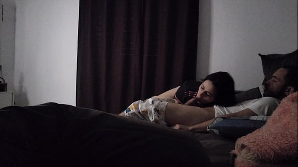 Tia Gatel Sengaja Atur Posisi Biar Bisa Berbagi Sofa Sama Keponakan, Badan Dempet-dempetan.