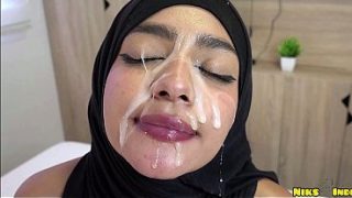 Muslimah Hijab Abg Digebukin Keras Sampe Crott Di Mana Mana