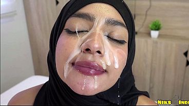 Muslimah Hijab Abg Digebukin Keras Sampe Crott Di Mana Mana