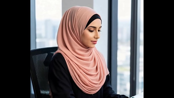 Gadis Arab Di Kantor, Siap Digoda Dan Dibikin Basah.
