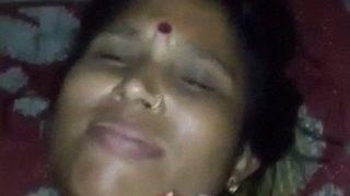 Guwahati Boudi Lagi Enak Digebukin Sama Debar, Video Ngentotnya Bikin Muncrat.