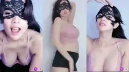 Jesselyn Host Baru, Goyangannya Bikin Makin Pengen, Cantiknya Bikin Ngiler.