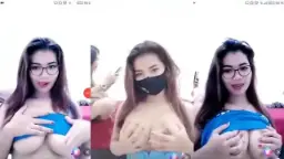 Manda Pake Tanktop, Keliatan Banget Bentuk Dadanya Yang Montok Dan Menggoda.
