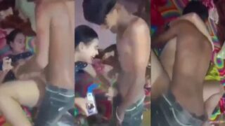 Video Mesum Kakak-adik Tiri Pakai Minyak Kelapa Lagi Ngewe