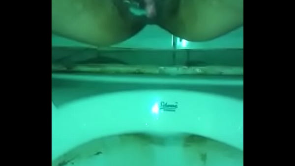 Desi Istri India Kencingin Celana, Bikin Basah Kuyup