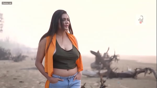 Foto Cewek Desi Seksi Bikin Ngilu Di Sesi Pemotretan Panas.