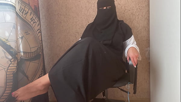 Joi Panas Dari Ibu Arab Berhijab Bikin Makin Tegang