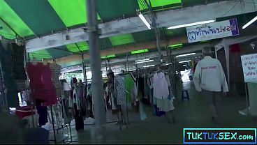 Mulut Mungil Thai Milf Berduri Lidah Digebuk Dua Bule Gede