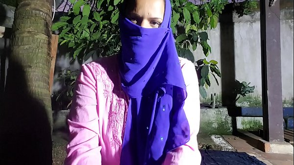 Desy Cewek Sange Pengen Digenjot.