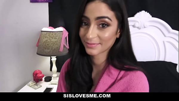Sislovesme – Ngewe Adik Tiri (jasmine Vega) Disogok Biar Nyepong Kontol Gue