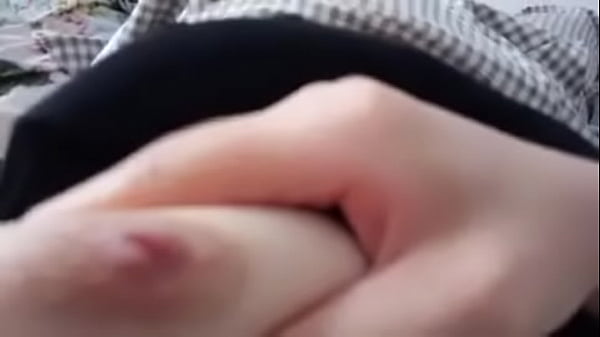 Cewek China Sangean, Selfie Sambil Ngintipin Sendiri.