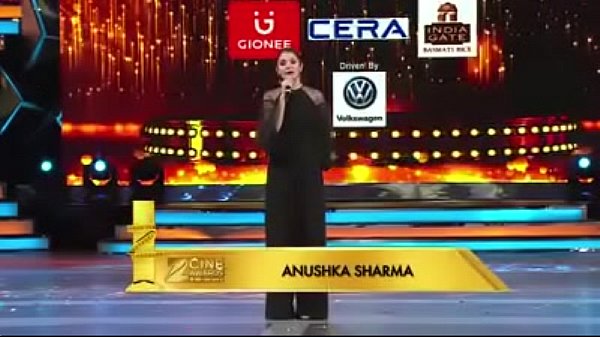 Cewek India Siap Bikin Lo Ngaceng, Goyang-goyang Bikin Makin Panas.