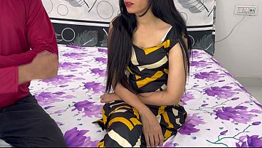 Saat Priya Lagi Interview, Dia Bener-bener Bikin Si Bos Tegang, Paha Dibuka Sedikit, Bibir Digigit, Bikin Suasana Panas.