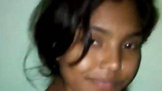 Cewek India Bugil Bikin Video Selfie, Bikin Ngilu!