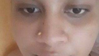 Gendut Banget, Jari Mulus Ngocok Memek Basah