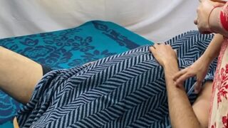 Ibu Murahan Naik Ke Batang Pagi Anaknya Sendiri, Bikin Video Panas Desi.