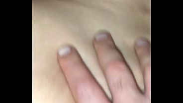 سعودي نار يكب زبته في مرات صاحبه قدام عينه